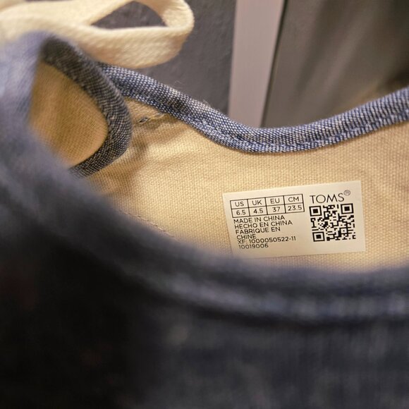 NWOT Toms Cordoba Light Denim Lace Up Canvas Shoes - Picture 3 of 3